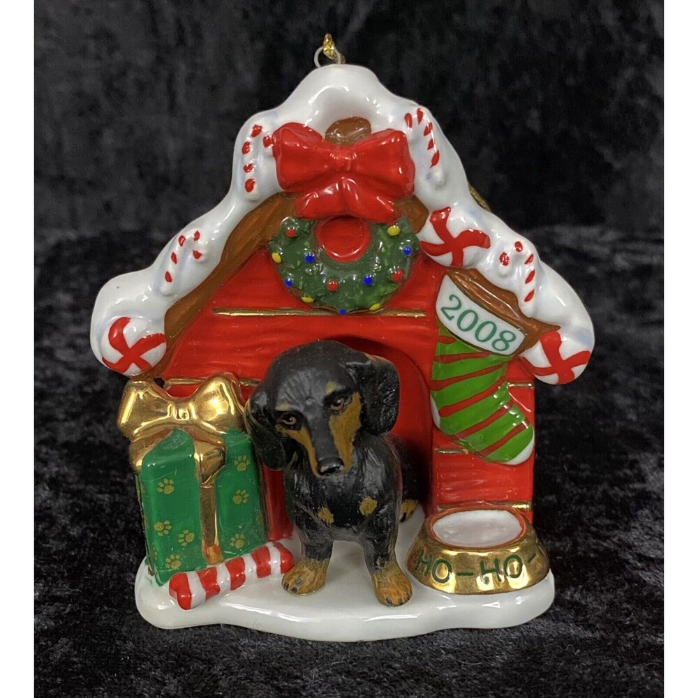 Danbury Mint 2008 Dachshund Dog House "Home for the Holidays" Ornament & Box